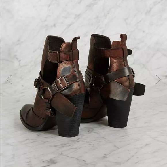 MN boots size 7 from Buckle Brown Free Bird style MSRP $295 EUC - Picture 7 of 9